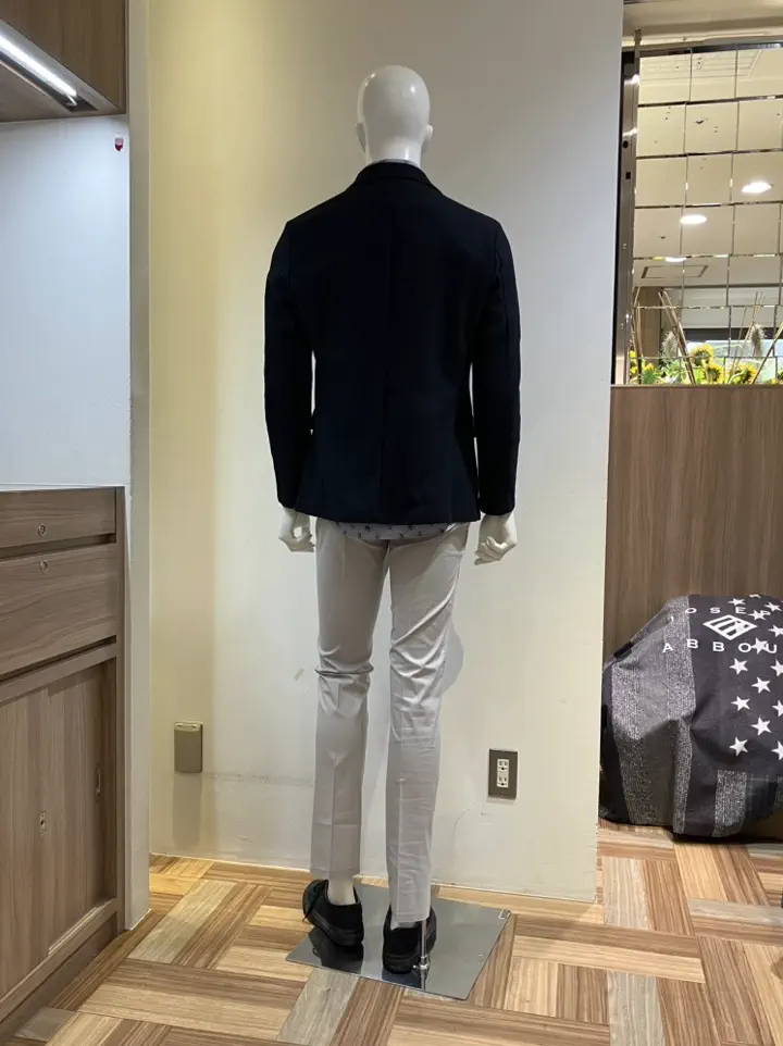 JOSEPH ABBOUD スタッフ コーディネート画像