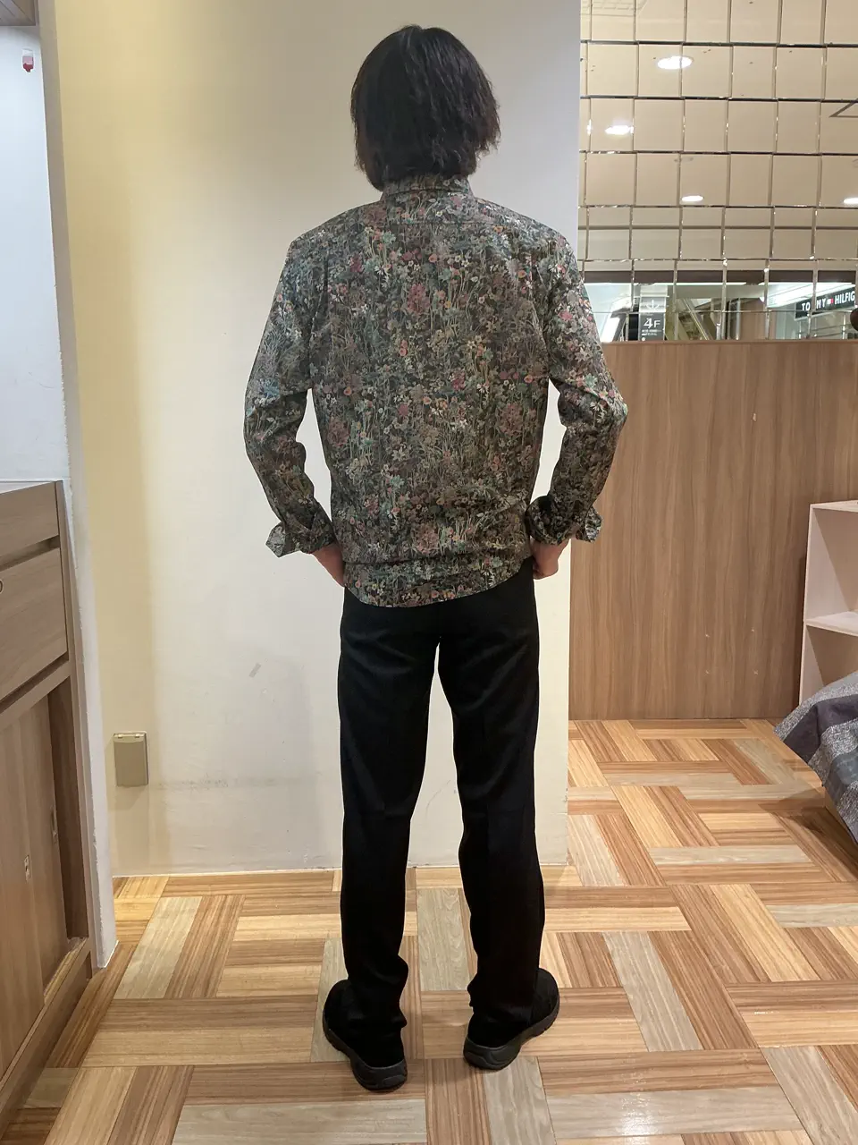 JOSEPH ABBOUD カイリ コーディネート画像