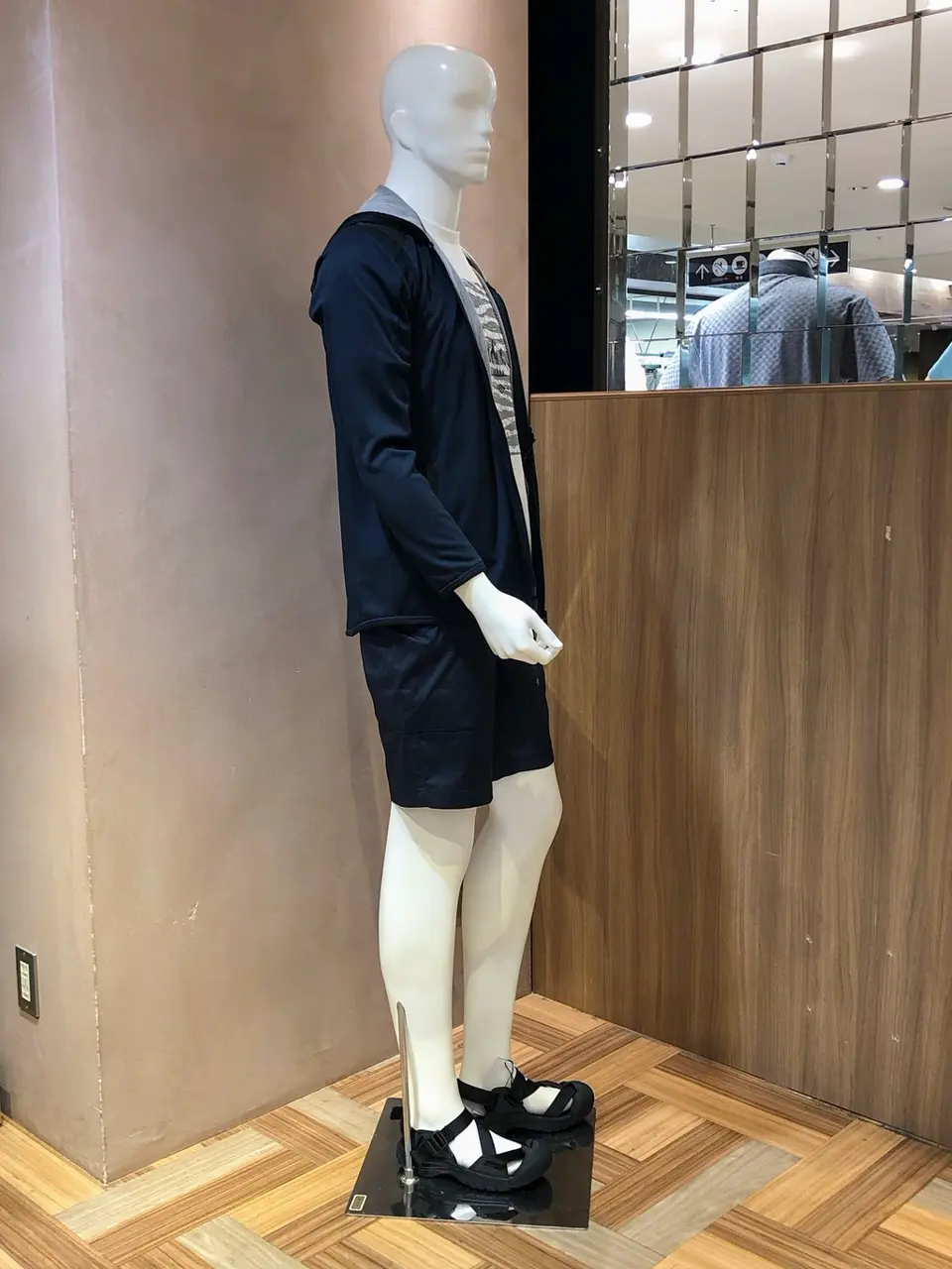 JOSEPH ABBOUD 小城 コーディネート画像