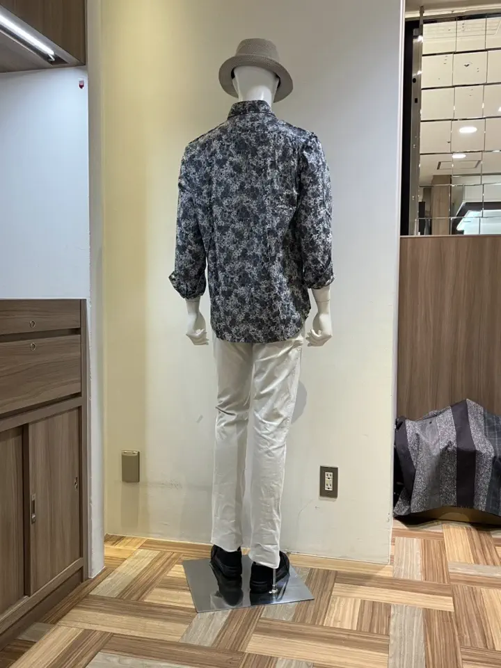 JOSEPH ABBOUD スタッフ コーディネート画像