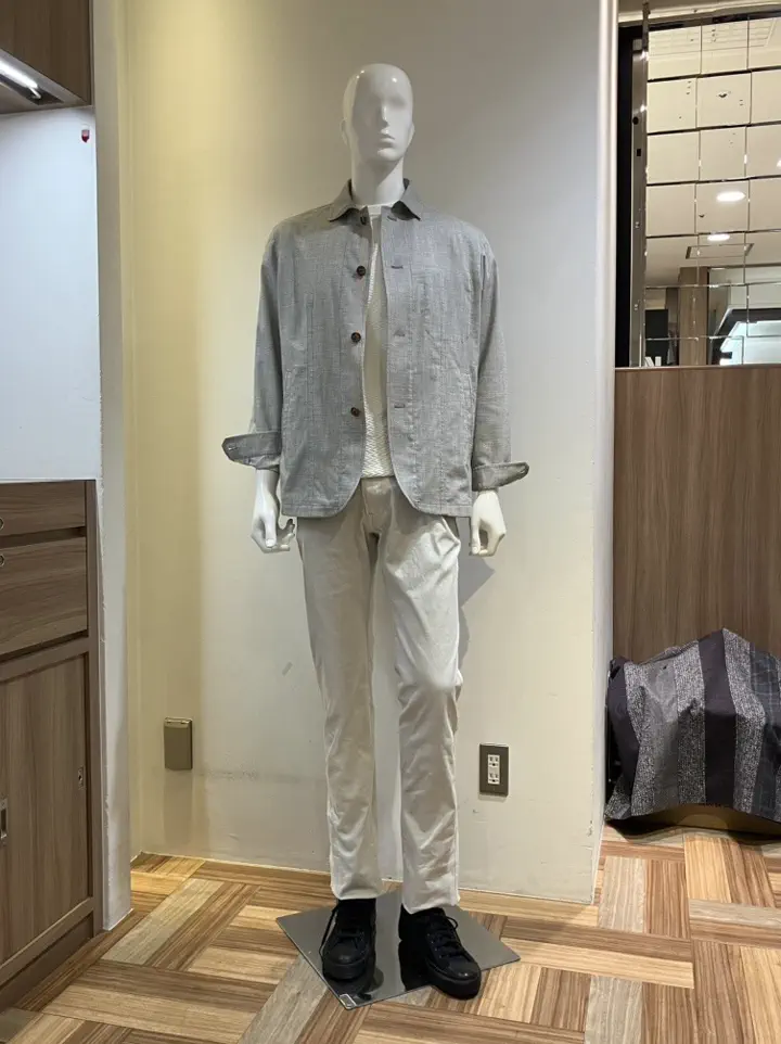 JOSEPH ABBOUD スタッフ コーディネート画像