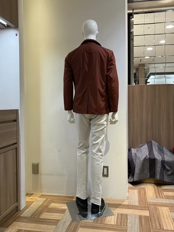 JOSEPH ABBOUD スタッフ コーディネート画像