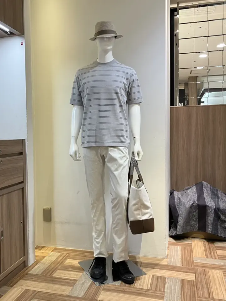 JOSEPH ABBOUD スタッフ コーディネート画像