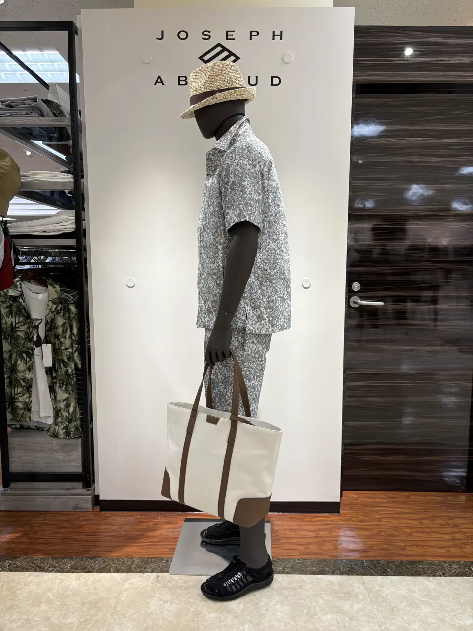 JOSEPH ABBOUD 碇 コーディネート画像