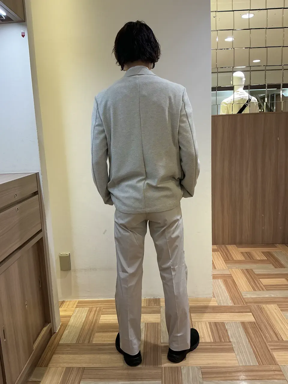 JOSEPH ABBOUD カイリ コーディネート画像