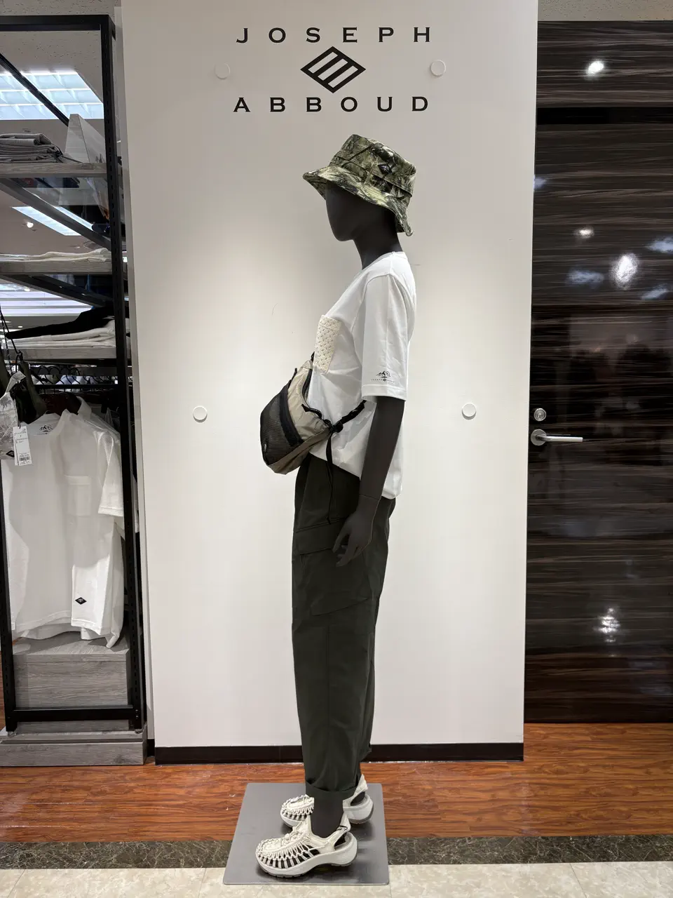 JOSEPH ABBOUD 碇 コーディネート画像
