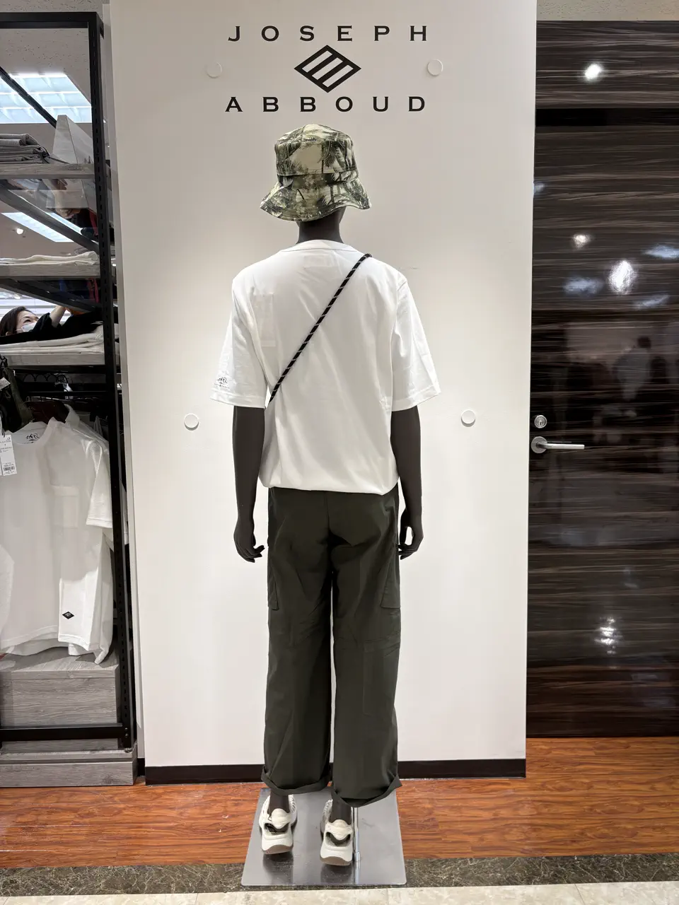 JOSEPH ABBOUD 碇 コーディネート画像