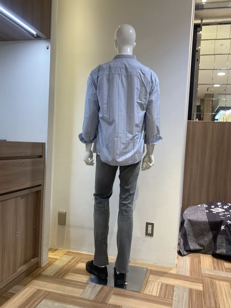 JOSEPH ABBOUD スタッフ コーディネート画像