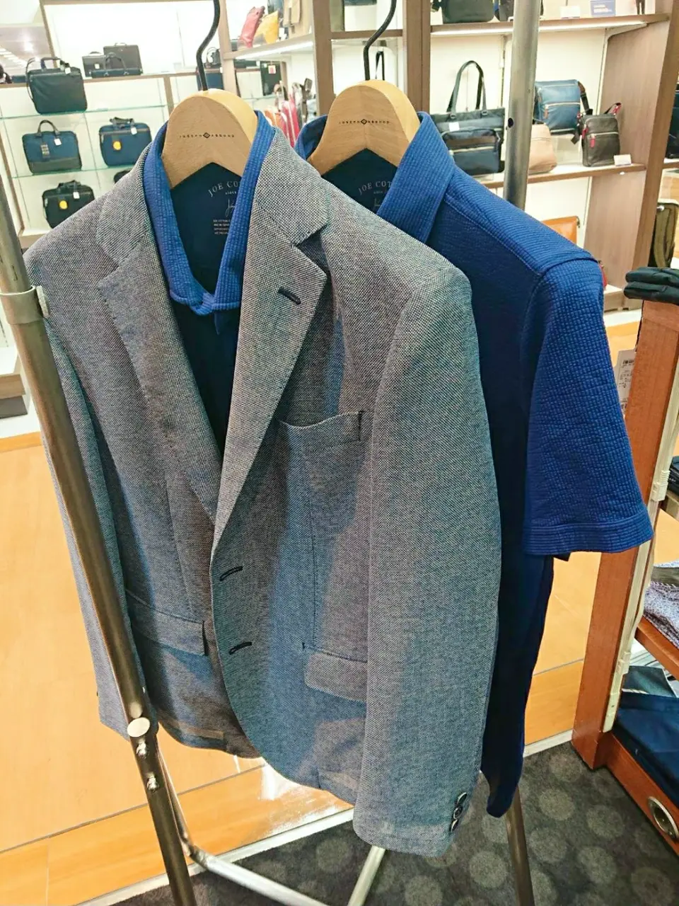 JOSEPH ABBOUD スタッフ コーディネート画像