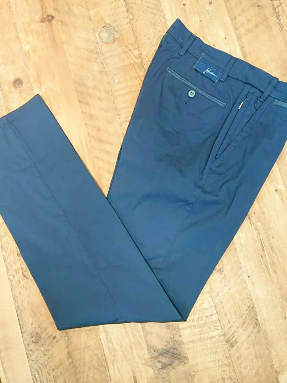 JOSEPH ABBOUD スタッフ コーディネート画像