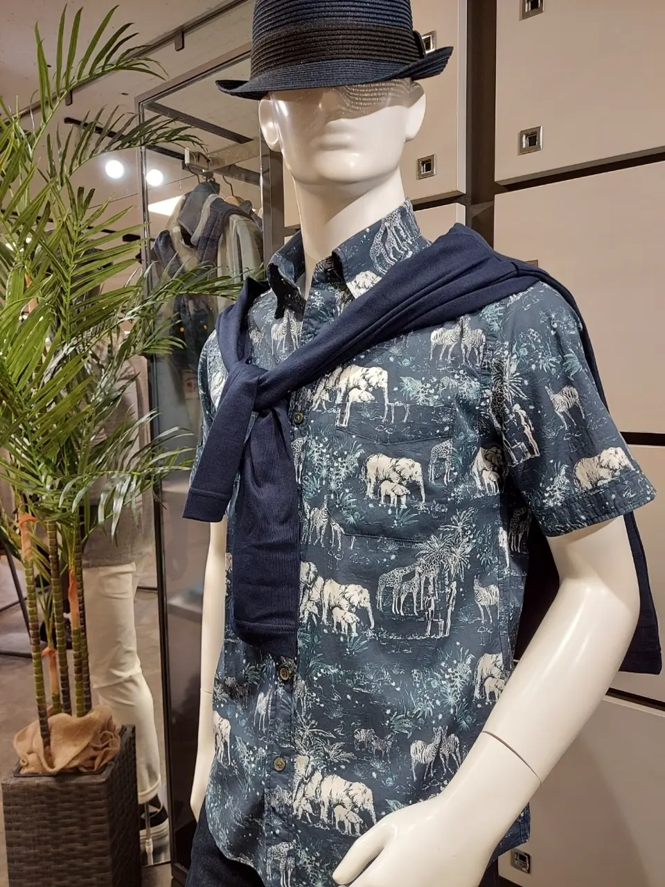 JOSEPH ABBOUD 宮下 コーディネート画像