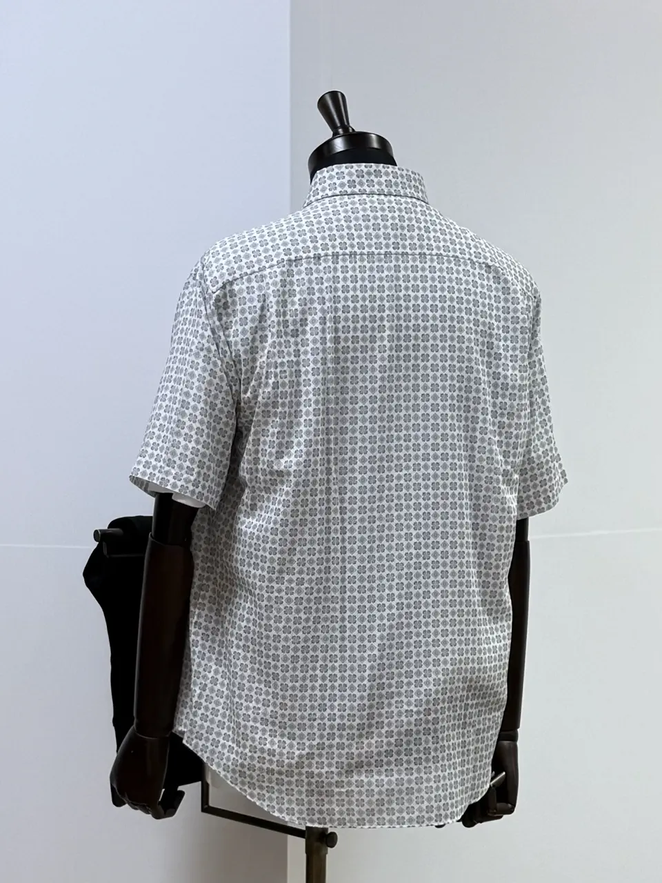 JOSEPH ABBOUD 吉村 コーディネート画像