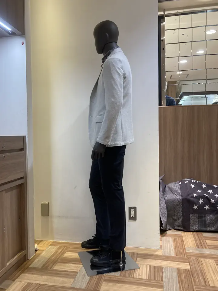 JOSEPH ABBOUD スタッフ コーディネート画像
