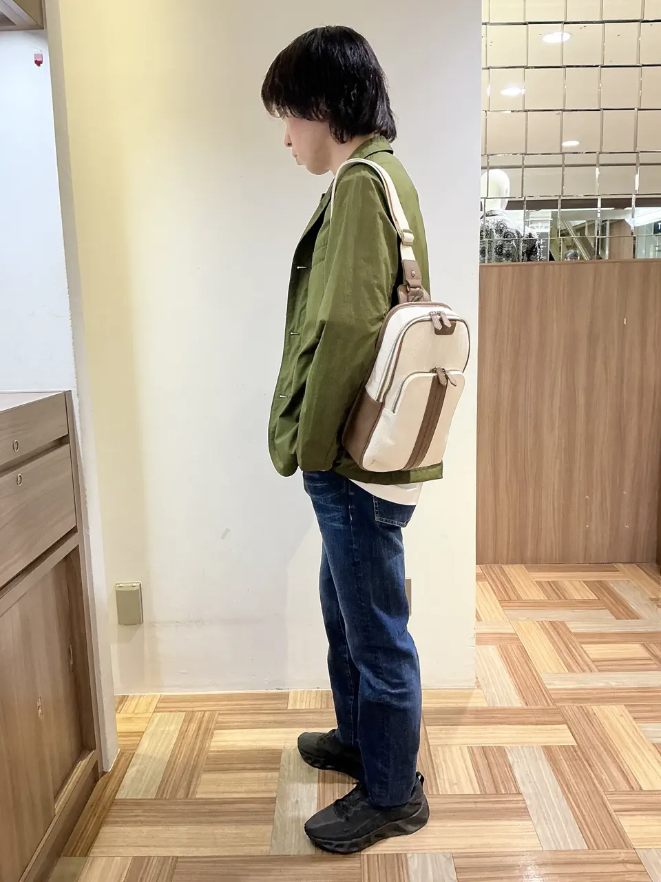 JOSEPH ABBOUD カイリ コーディネート画像