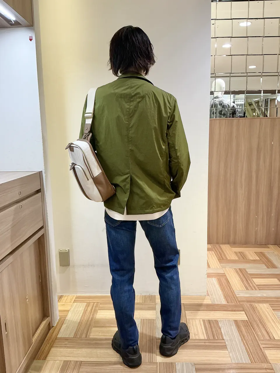 JOSEPH ABBOUD カイリ コーディネート画像