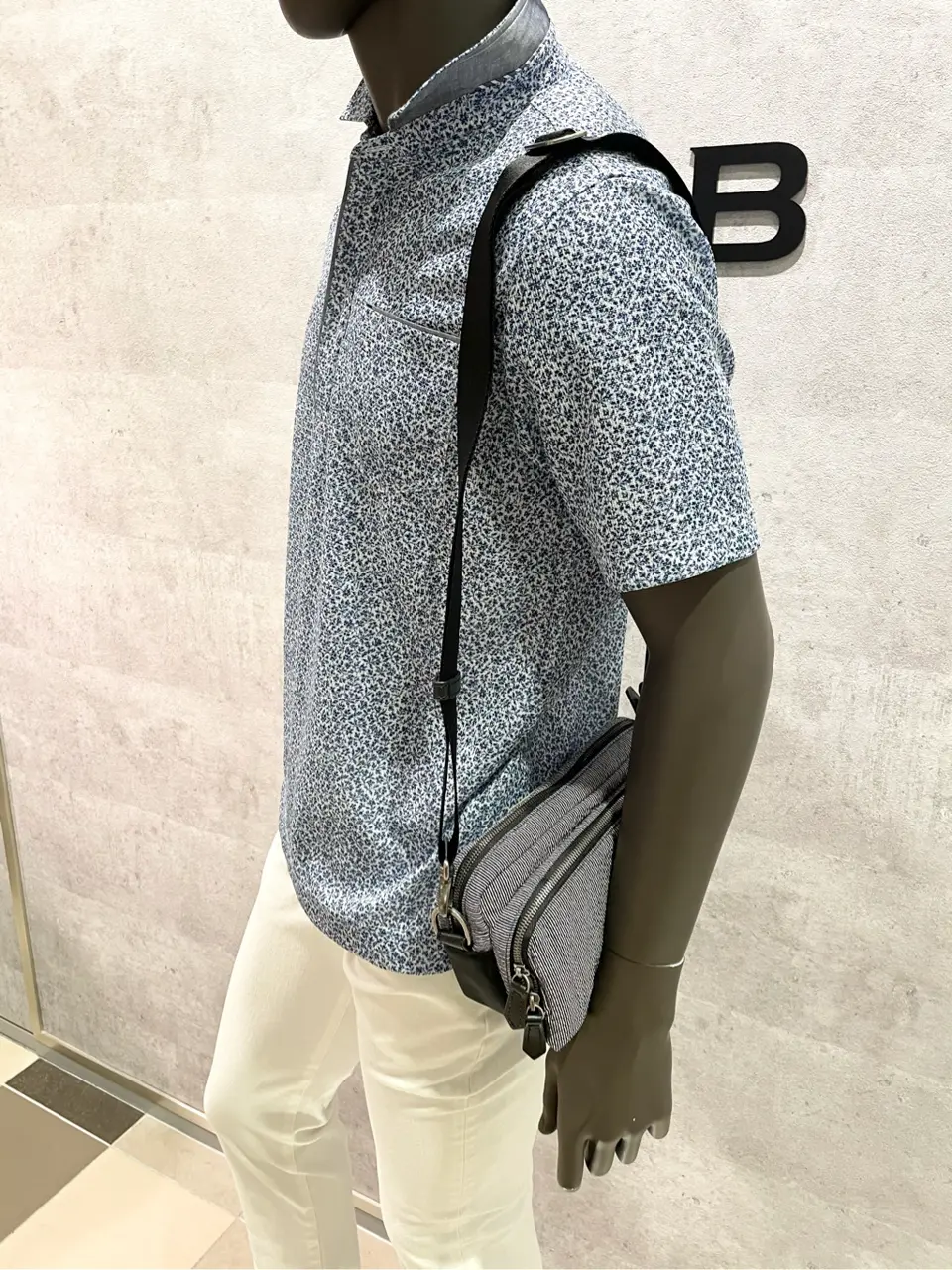 JOSEPH ABBOUD 東　 コーディネート画像