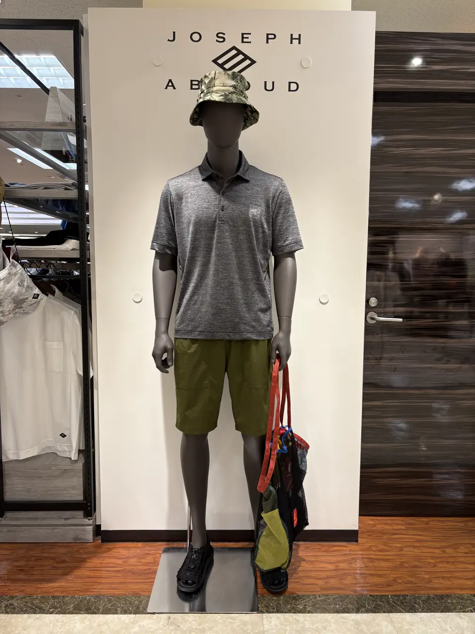  碇 コーディネート画像