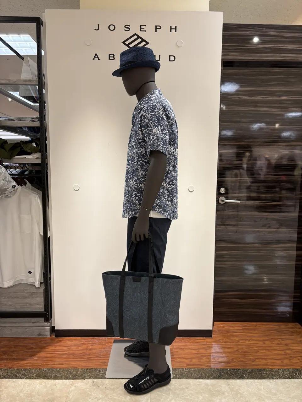 JOSEPH ABBOUD 碇 コーディネート画像