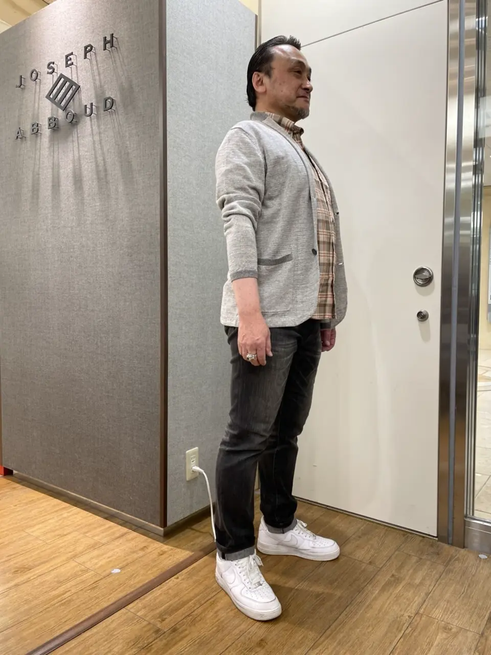 JOSEPH ABBOUD 辰見 コーディネート画像