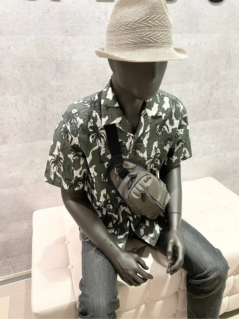 JOSEPH ABBOUD 東　 コーディネート画像