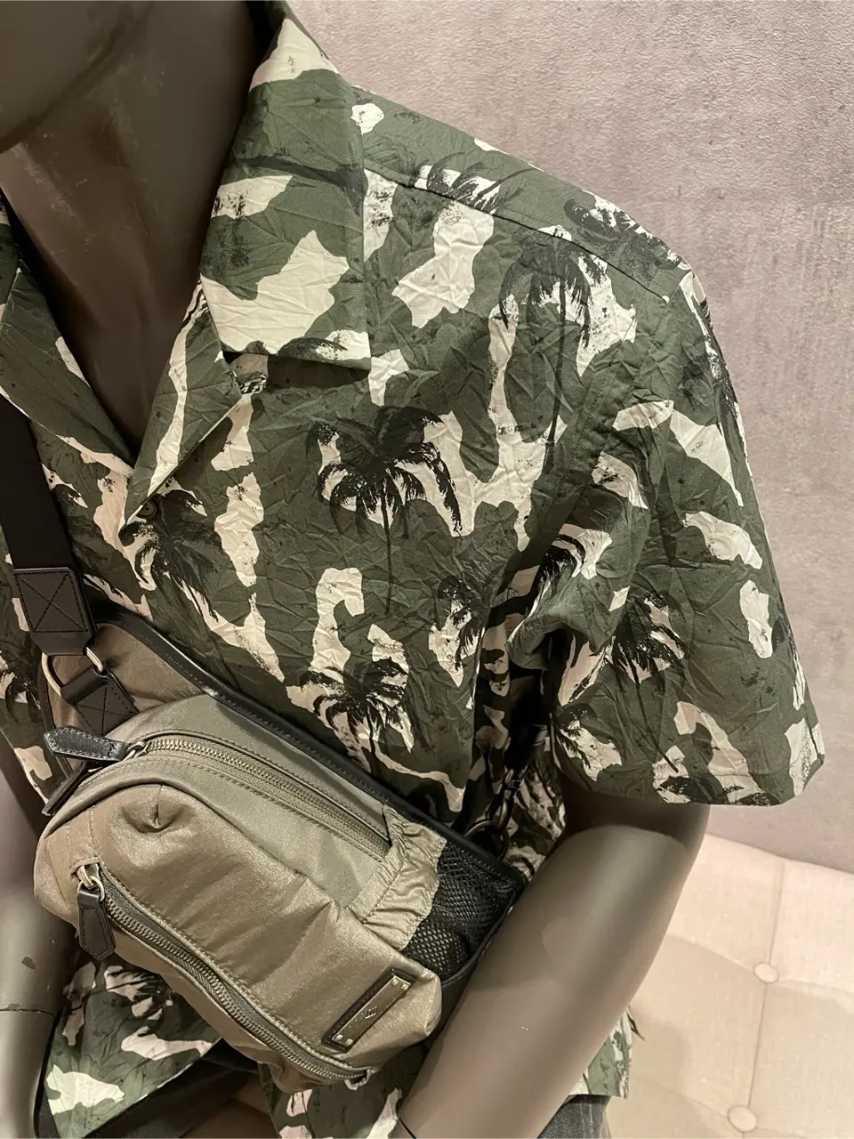 JOSEPH ABBOUD 東　 コーディネート画像