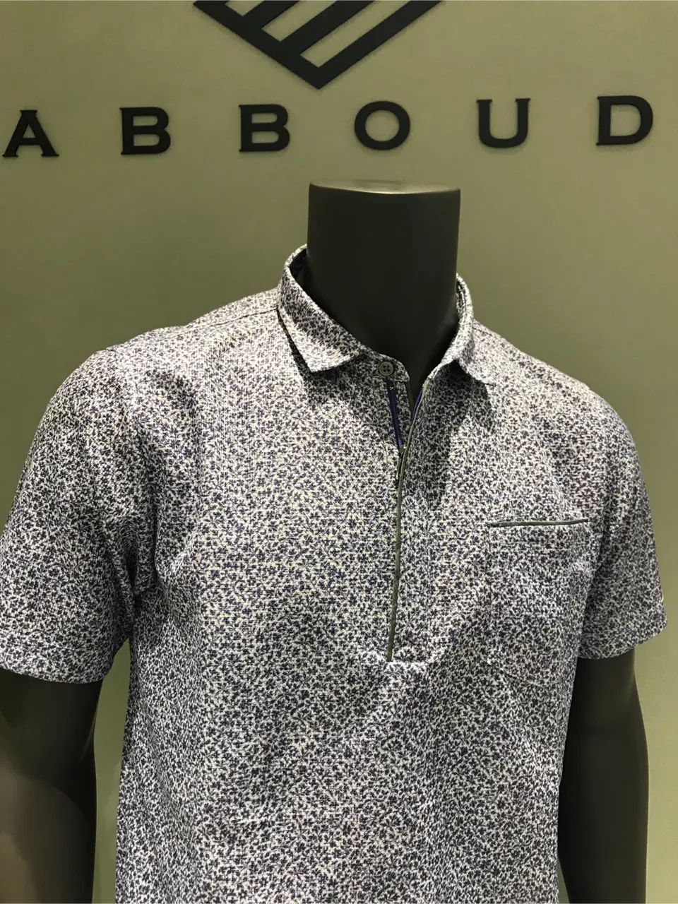 JOSEPH ABBOUD 伊津野 コーディネート画像