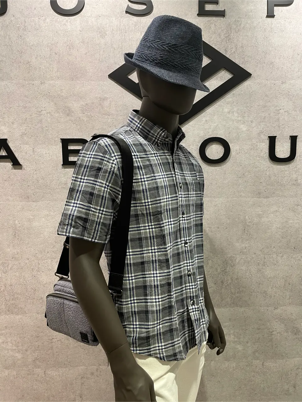 JOSEPH ABBOUD 東　 コーディネート画像