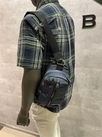 JOSEPH ABBOUD 東　 コーディネート画像