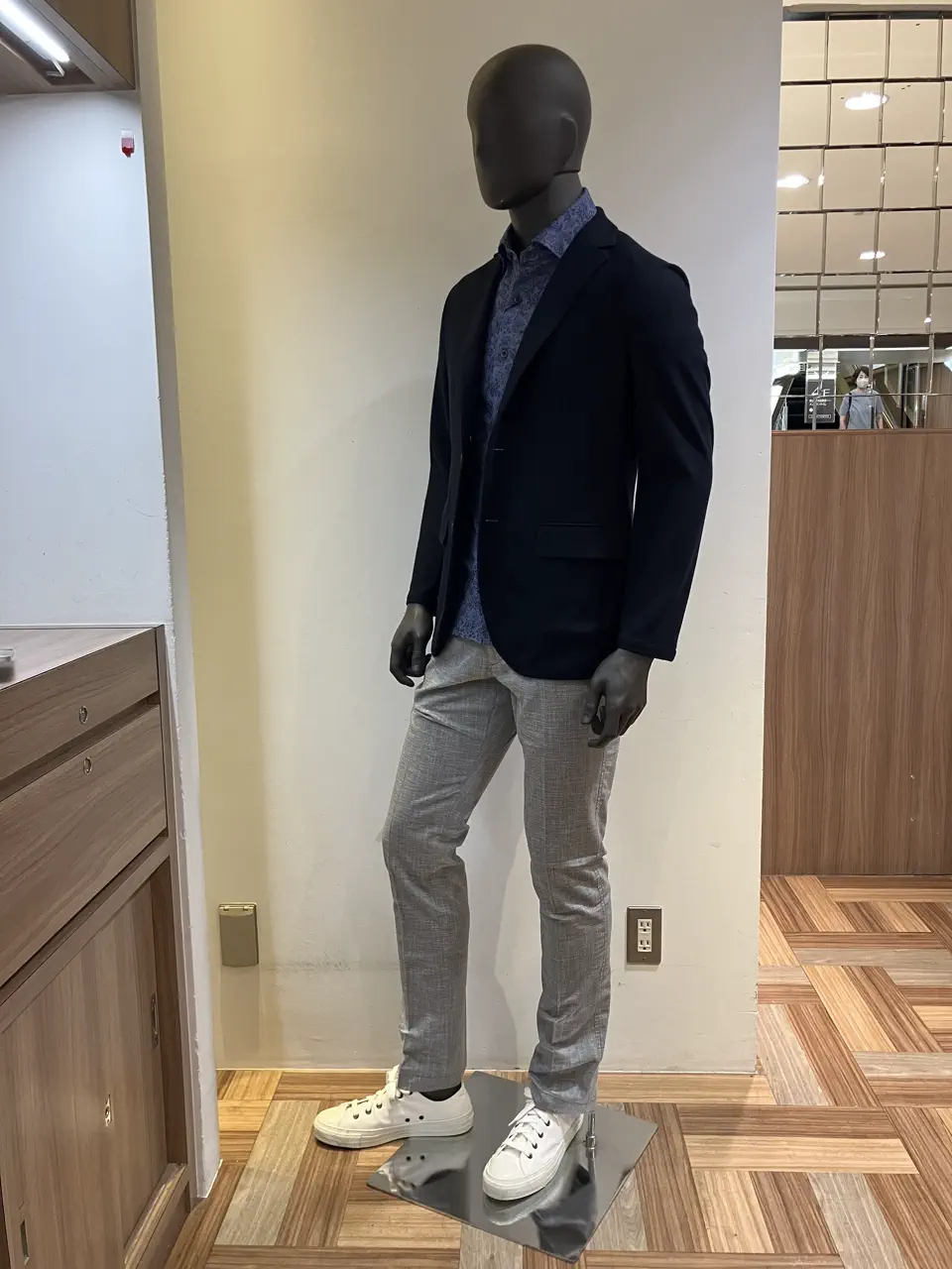 JOSEPH ABBOUD 小城 コーディネート画像