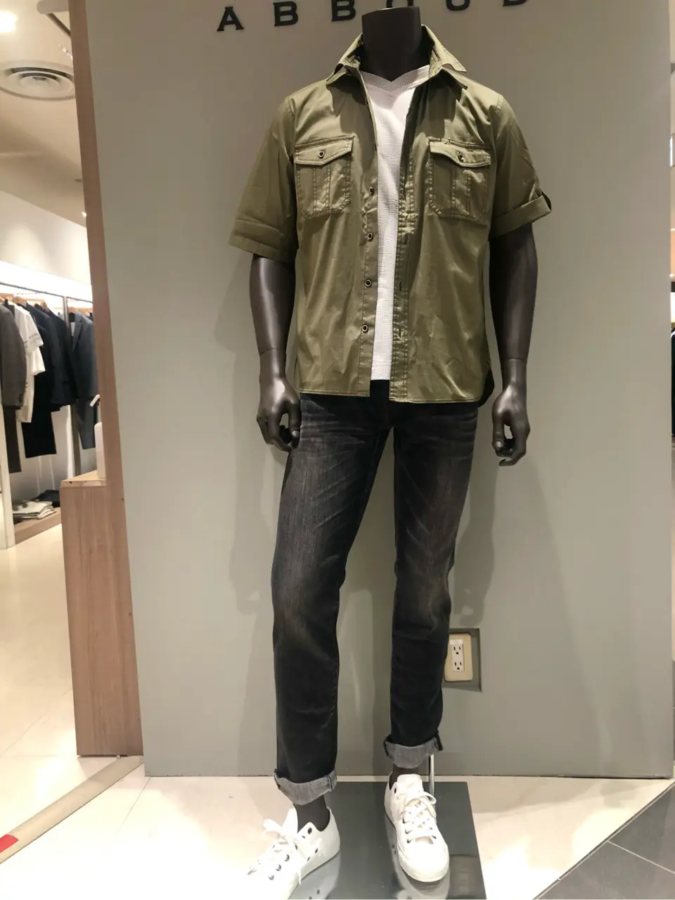 JOSEPH ABBOUD 川田 コーディネート画像