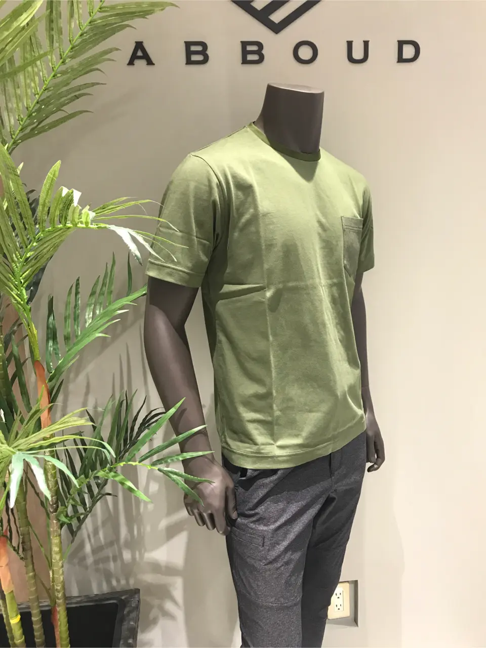 JOSEPH ABBOUD 伊津野 コーディネート画像