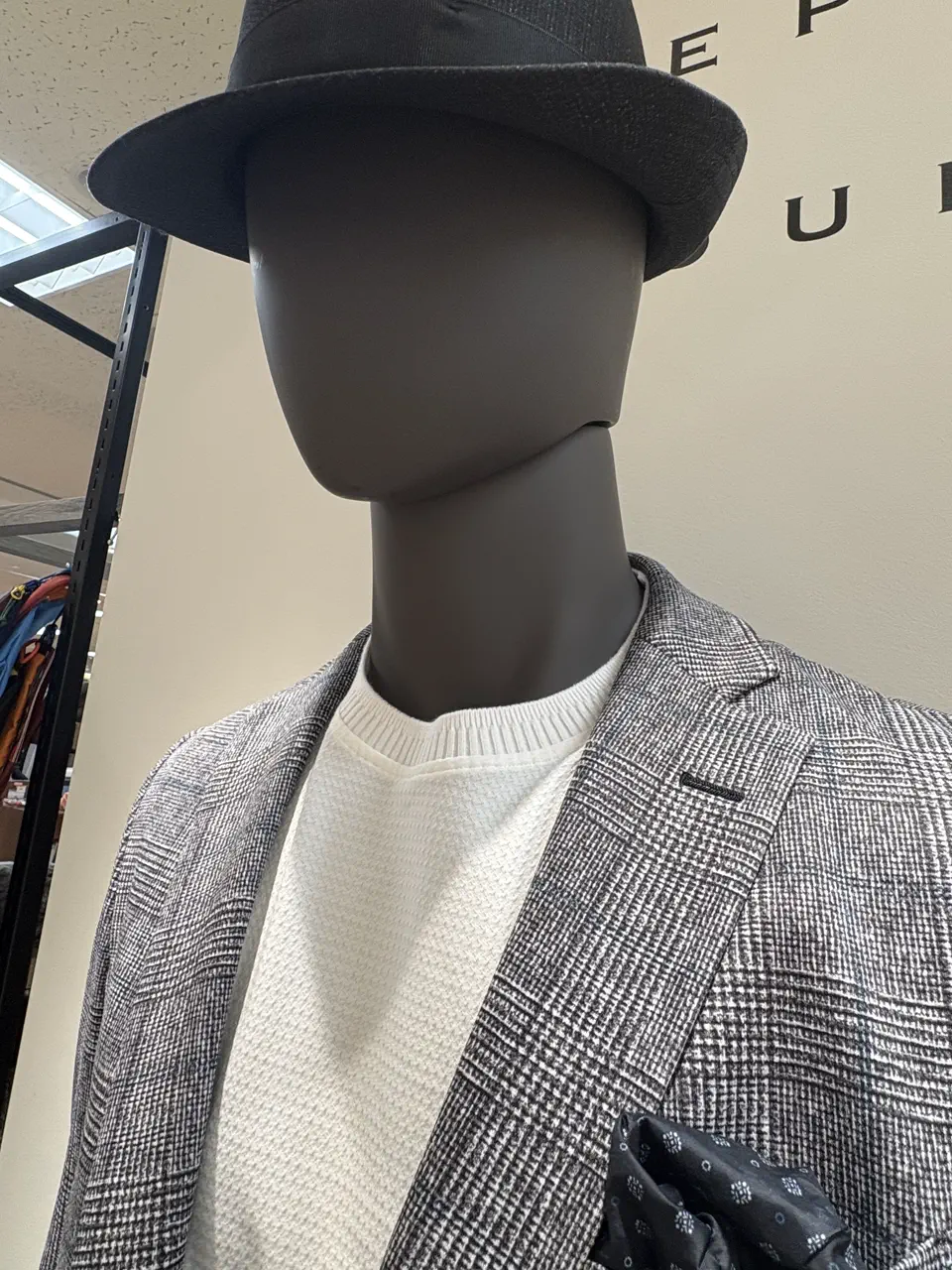 JOSEPH ABBOUD 坪井 コーディネート画像