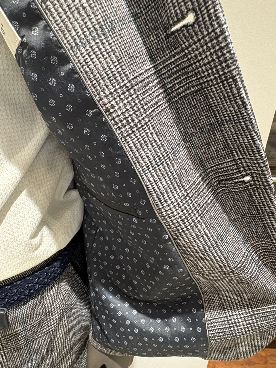 JOSEPH ABBOUD 坪井 コーディネート画像