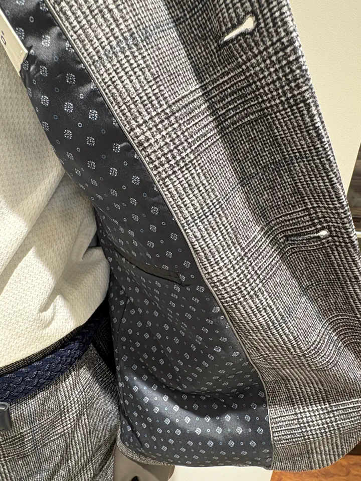 JOSEPH ABBOUD 坪井 コーディネート画像