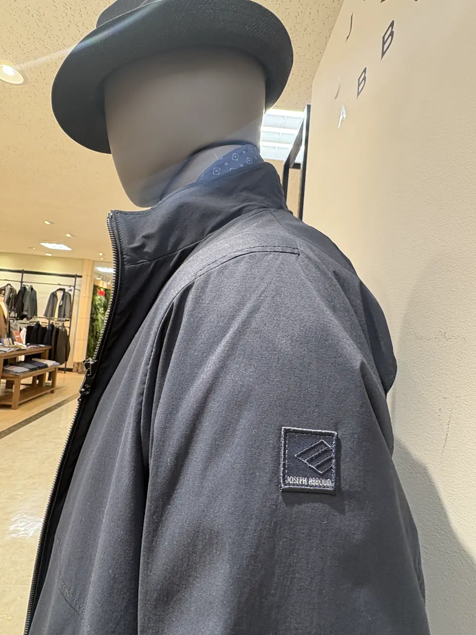 JOSEPH ABBOUD 坪井 コーディネート画像