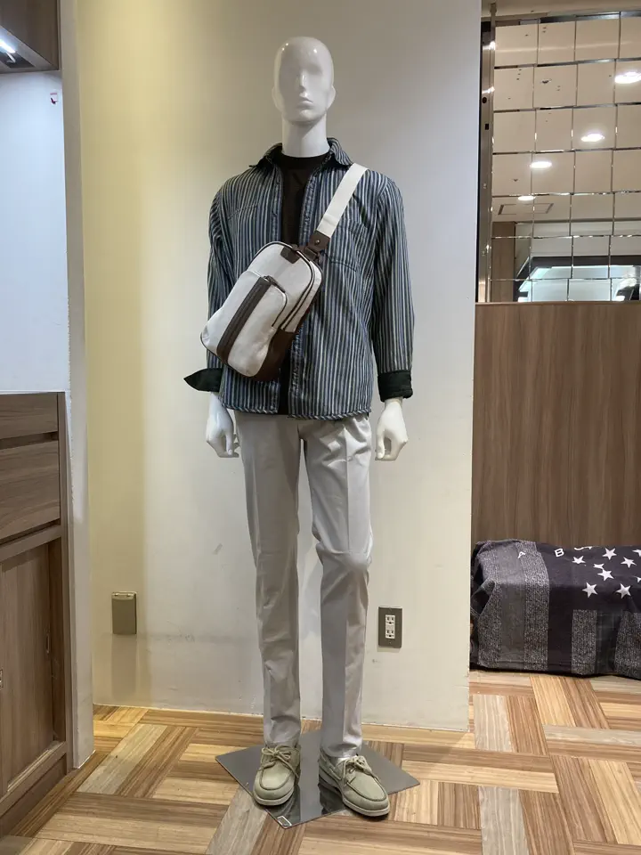 JOSEPH ABBOUD スタッフ コーディネート画像