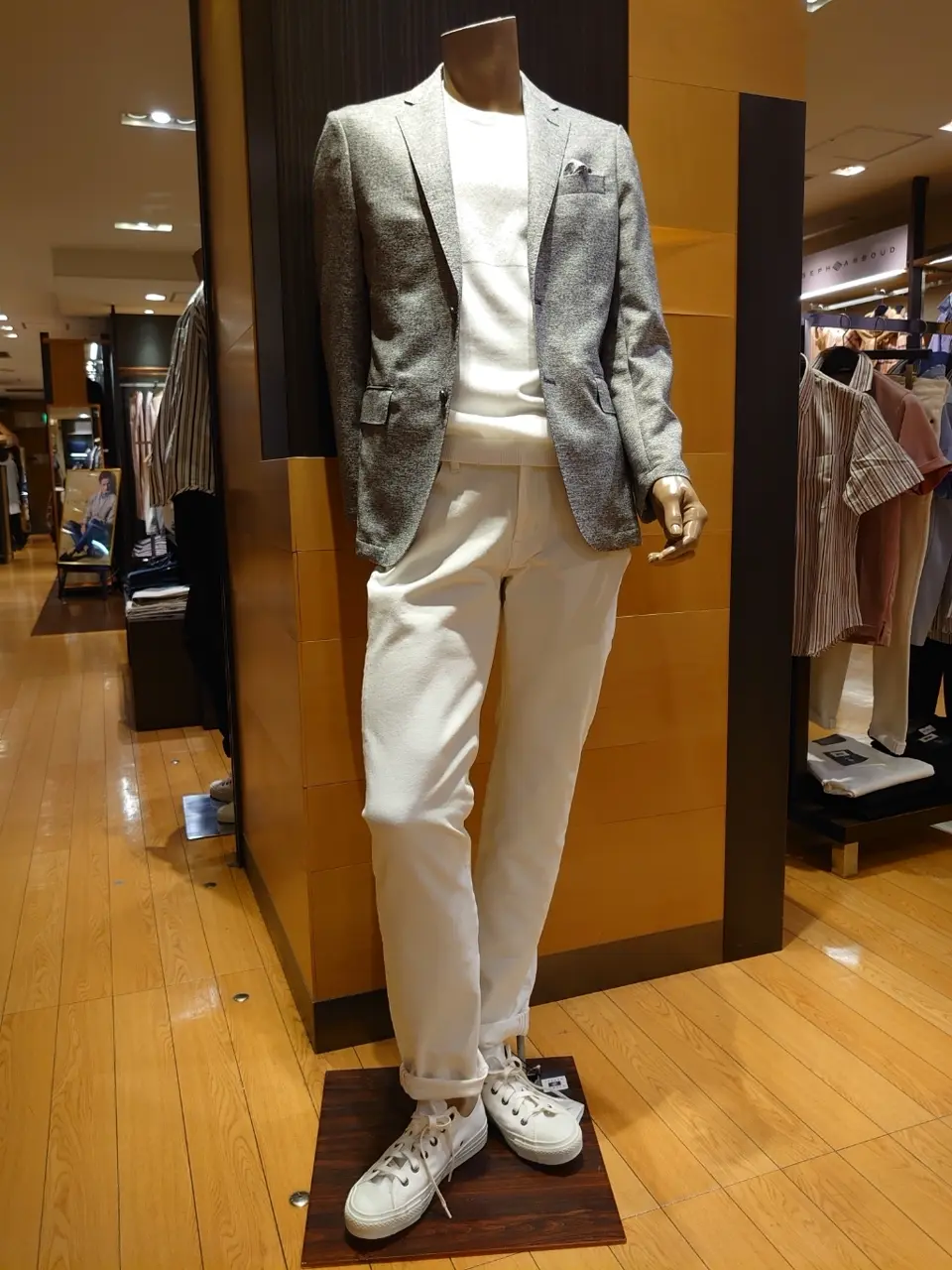  三宅 コーディネート画像