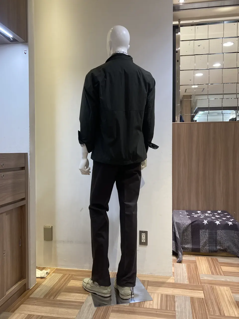 JOSEPH ABBOUD スタッフ コーディネート画像