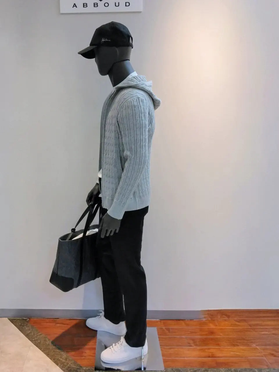 JOSEPH ABBOUD 　伊丹 コーディネート画像