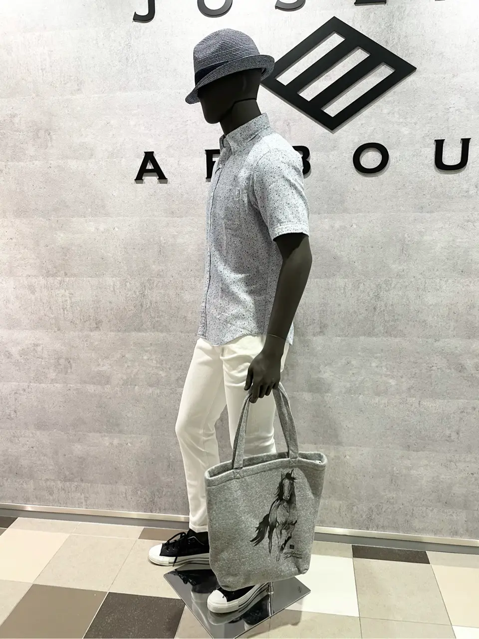  東　 コーディネート画像