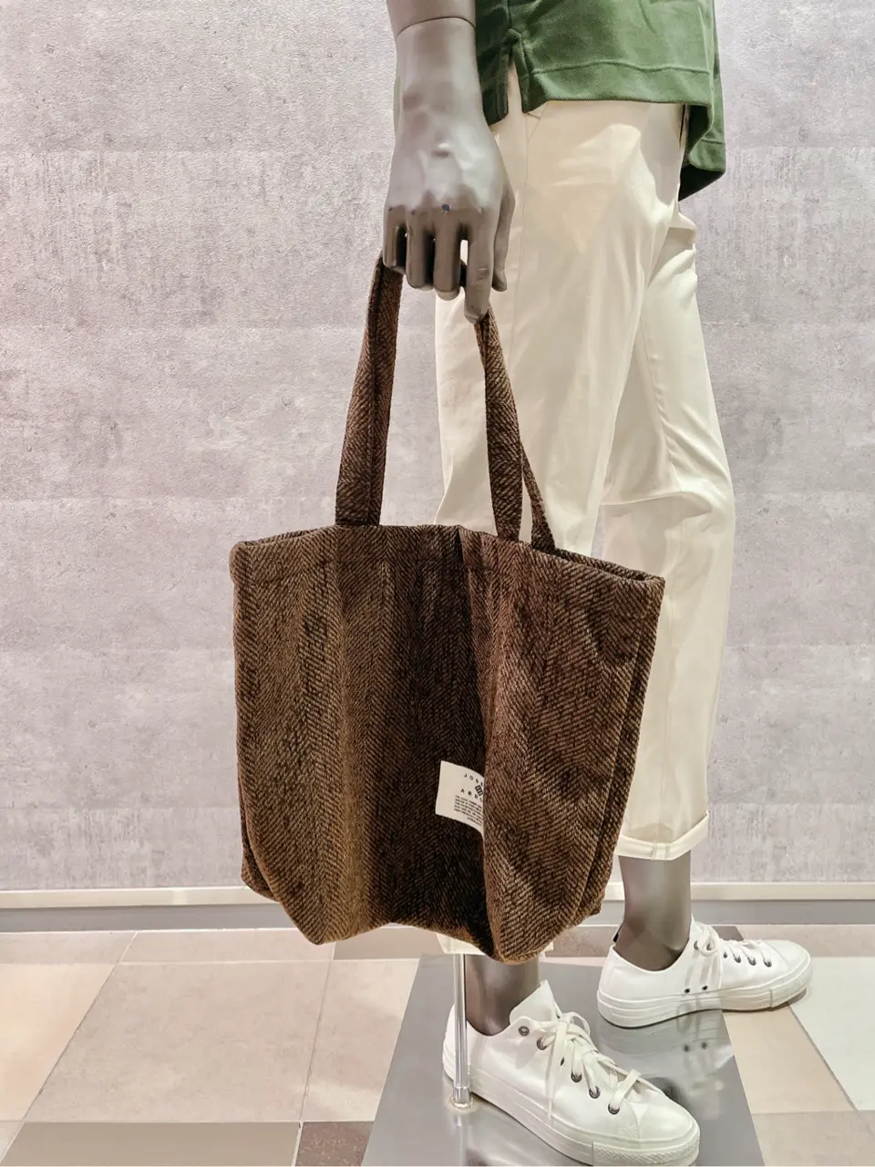 JOSEPH ABBOUD 二澤 コーディネート画像