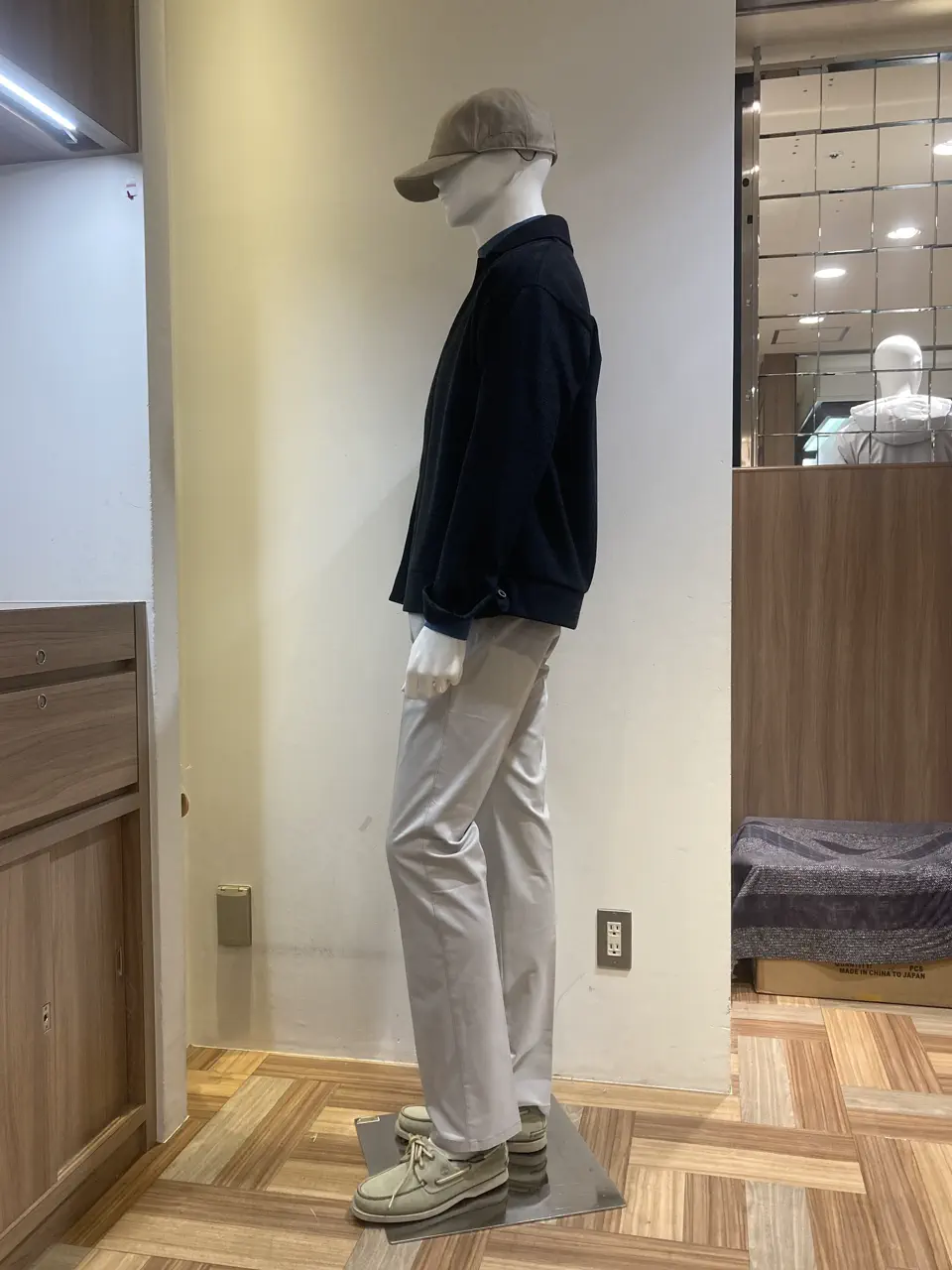 JOSEPH ABBOUD スタッフ コーディネート画像