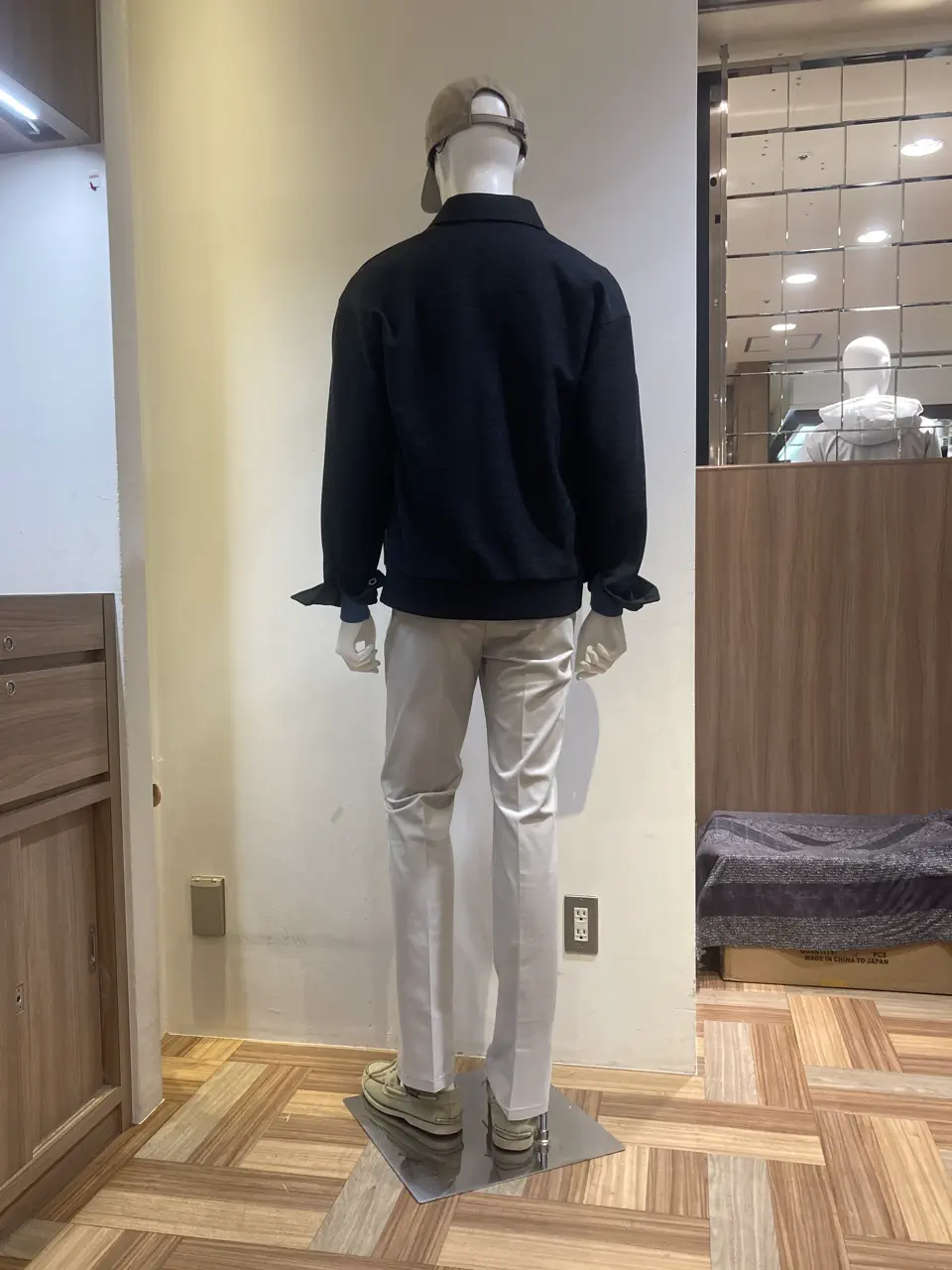 JOSEPH ABBOUD スタッフ コーディネート画像