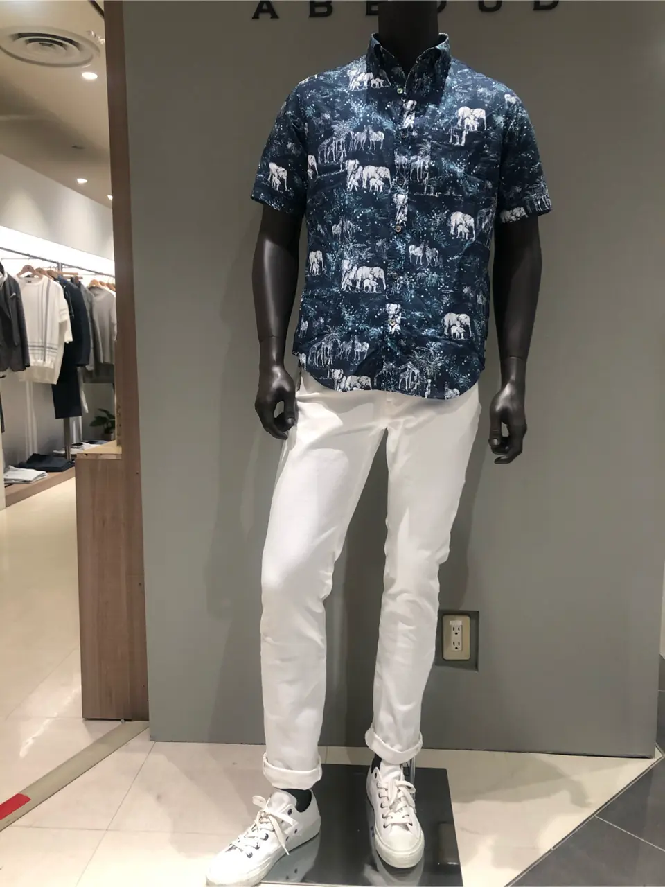 JOSEPH ABBOUD 川田 コーディネート画像