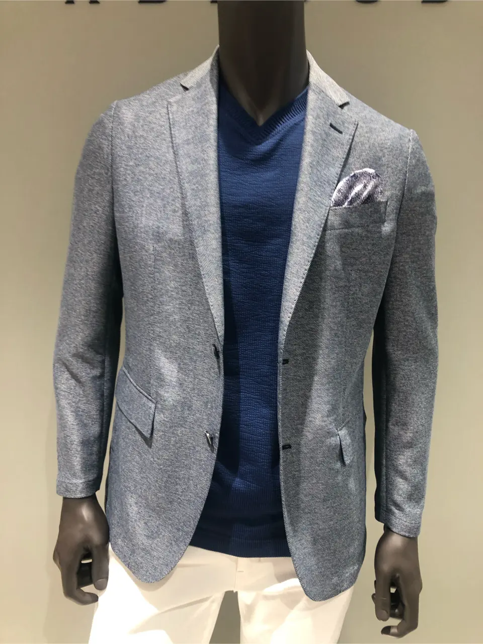 JOSEPH ABBOUD 川田 コーディネート画像