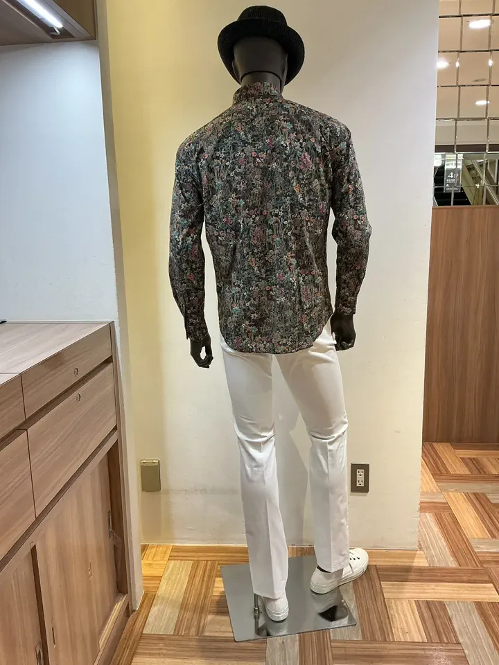 JOSEPH ABBOUD 小城 コーディネート画像