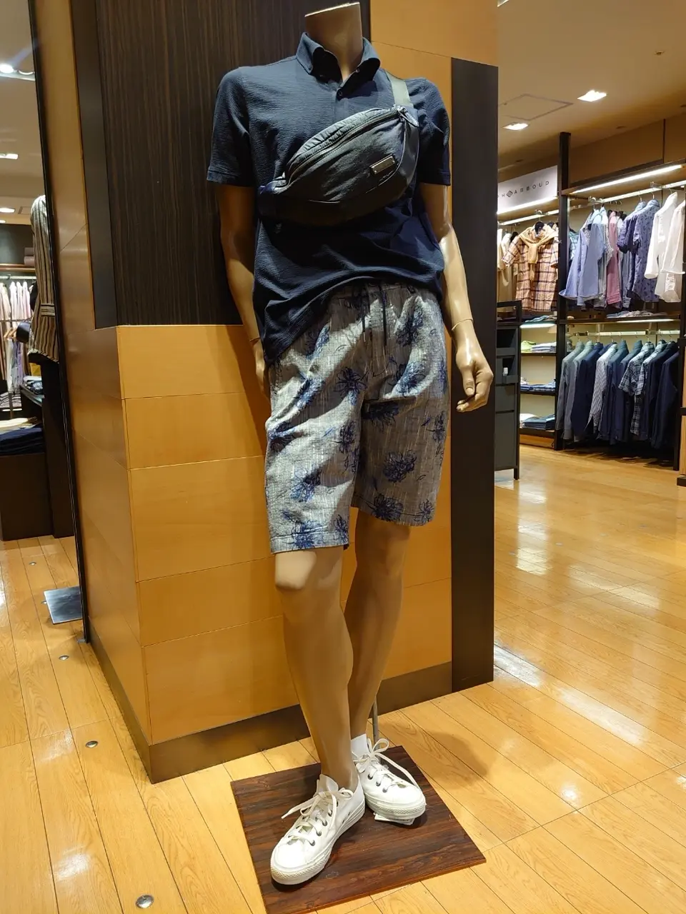  三宅 コーディネート画像