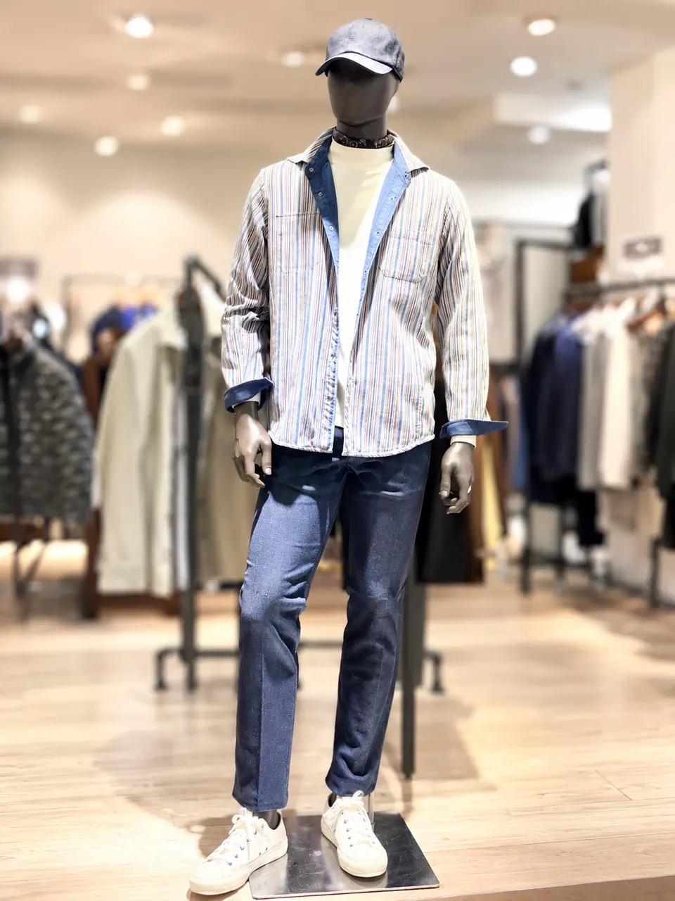 JOSEPH ABBOUD ニサワ コーディネート画像