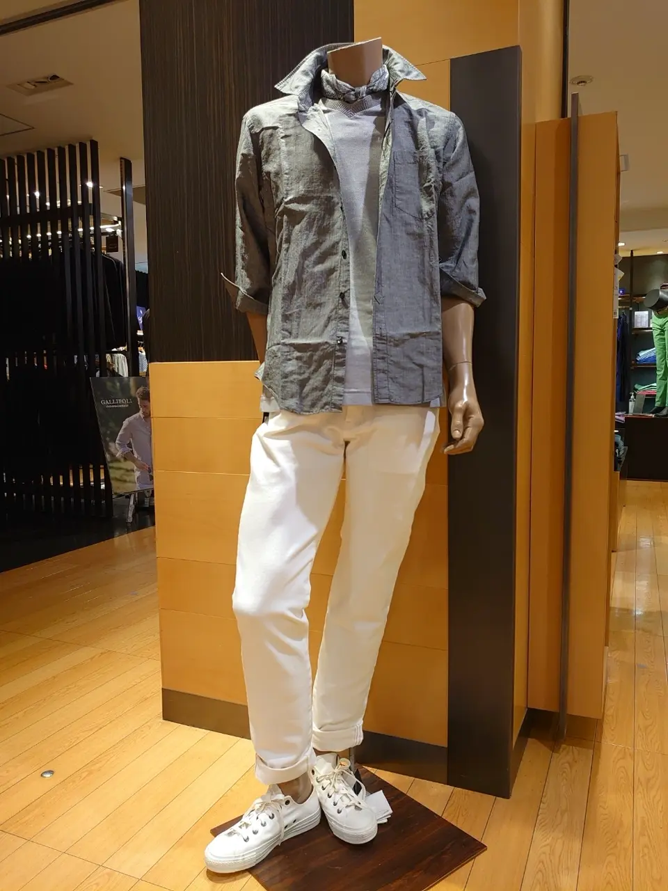  三宅 コーディネート画像