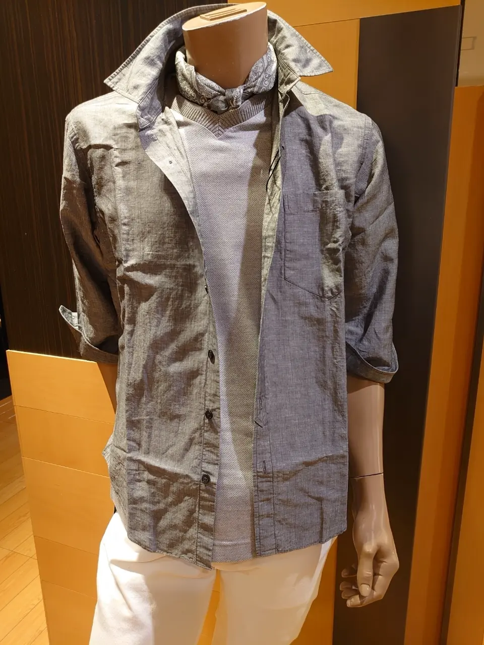 JOSEPH ABBOUD 三宅 コーディネート画像